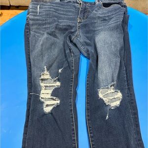 Lightly worn ripped American eagle jeans